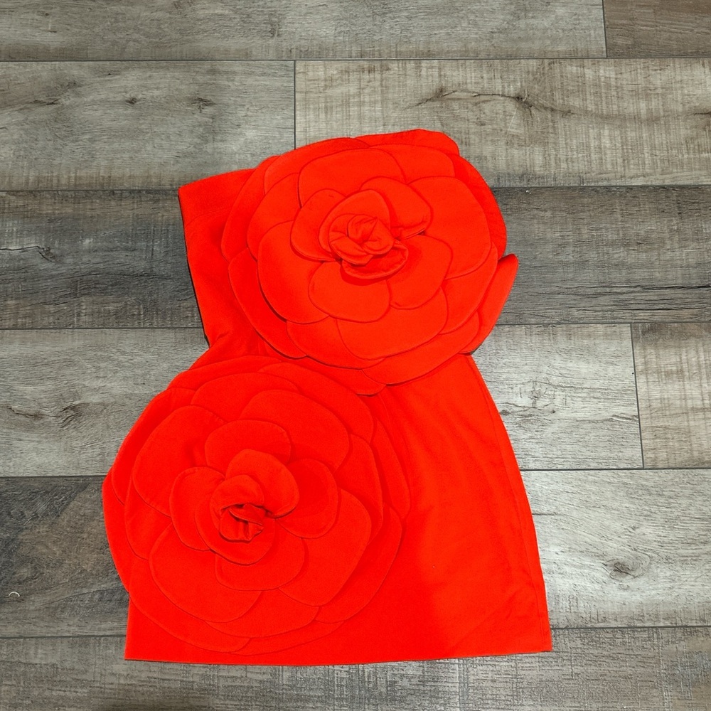 MISCREANTS Rosie red rose mini dress NWT - Picture 4 of 9